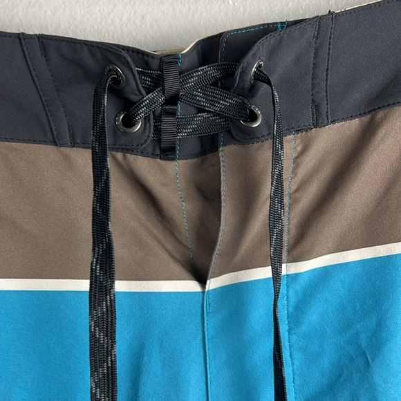 Patagonia board shorts - size 38 - Picture 2 of 7